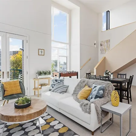 Stunning Cozysuites On Mass With Parking